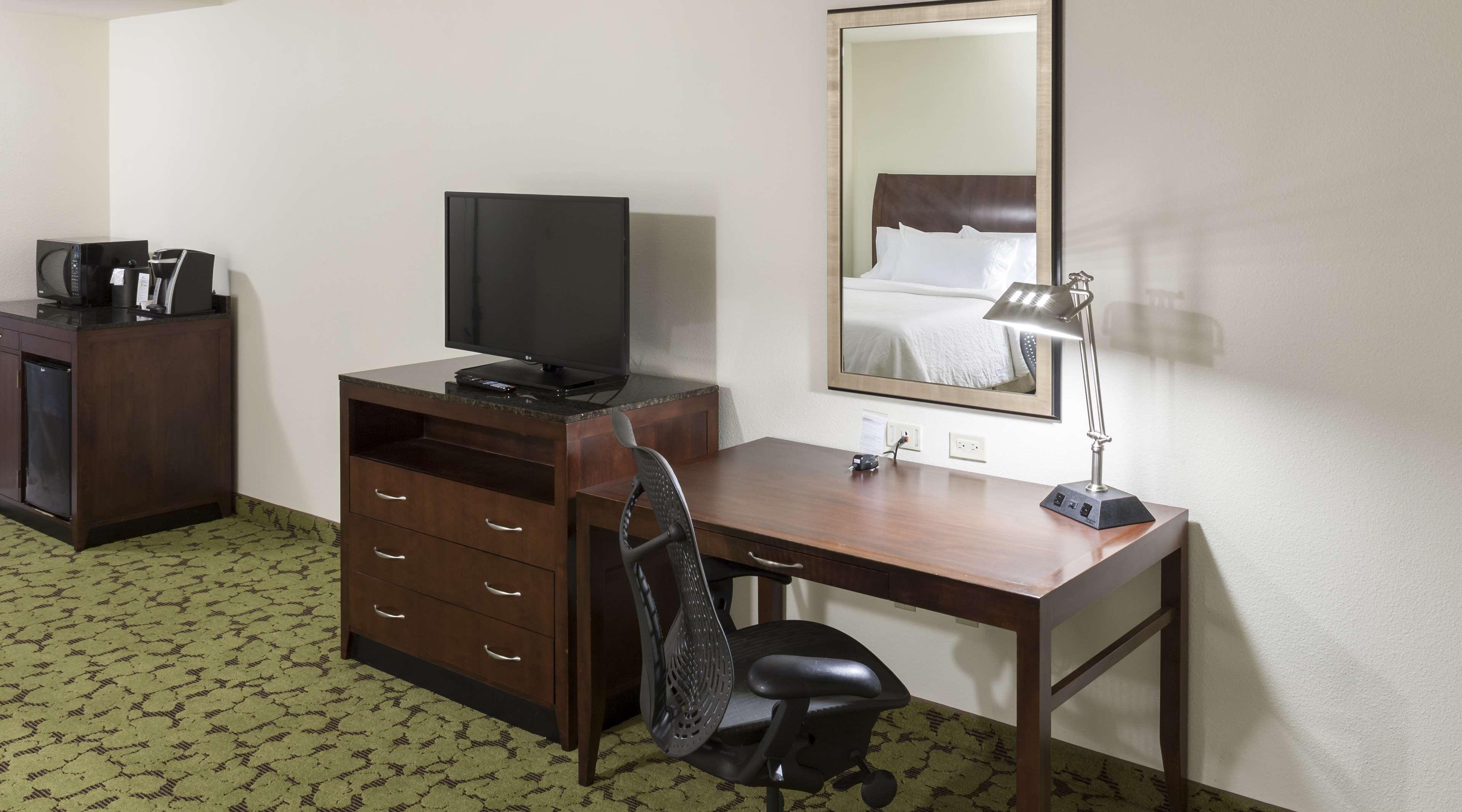 Hilton Garden Inn Dallas/Duncanville Ngoại thất bức ảnh