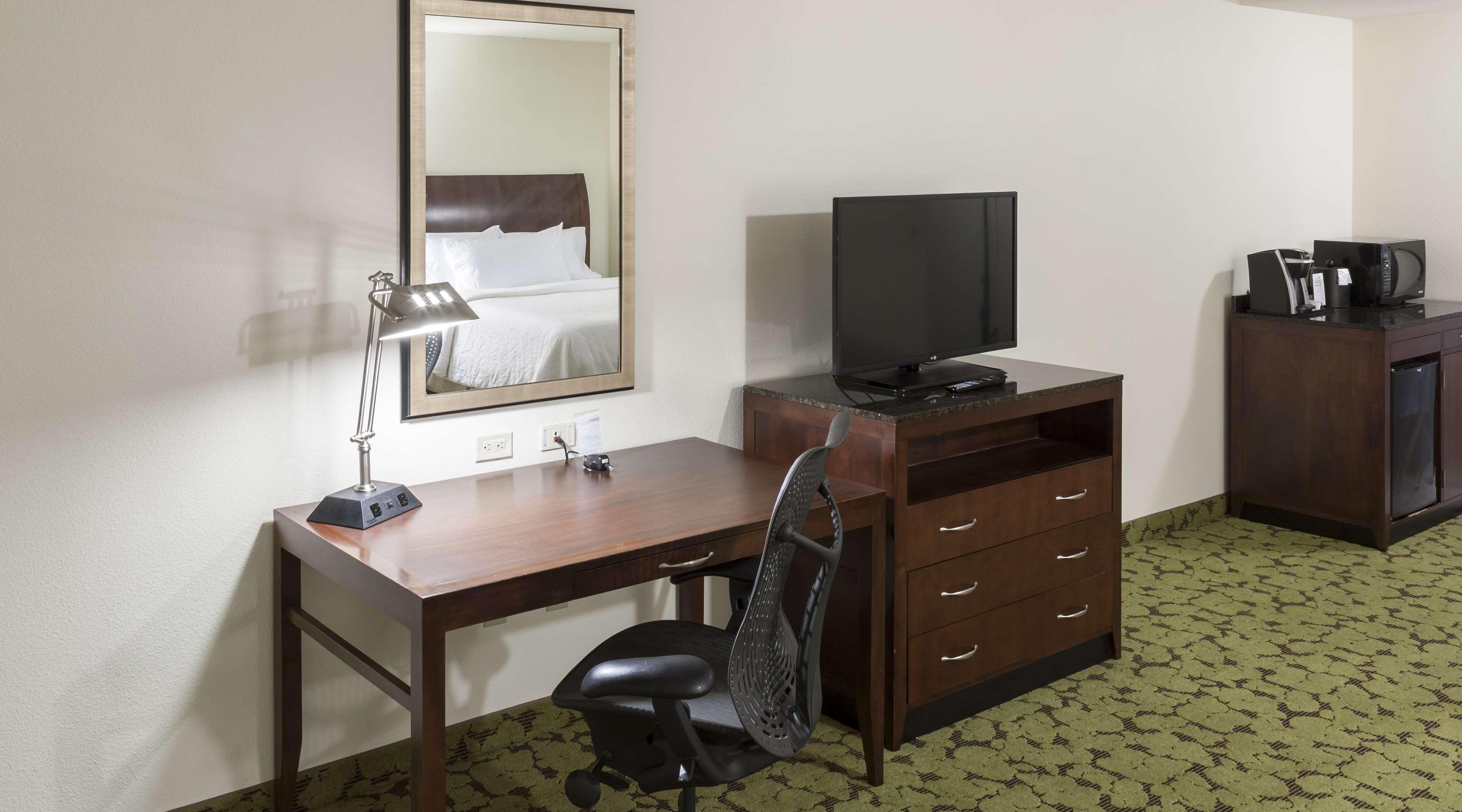 Hilton Garden Inn Dallas/Duncanville Ngoại thất bức ảnh